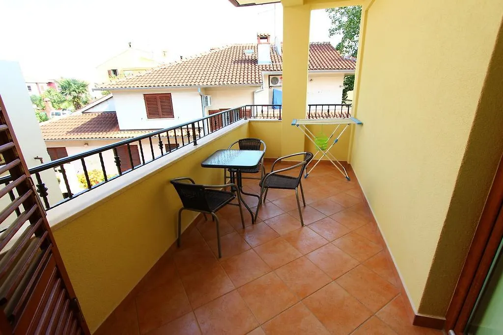 Apartments Antolovic Rovigno 0*,